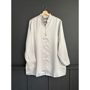 Diane Von Furstenberg The color Authority Silver Satin Pajama top Size Large